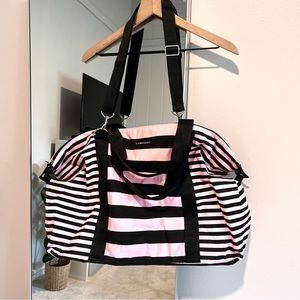 VICTORIA’S SECRET Large Weekender Bag
